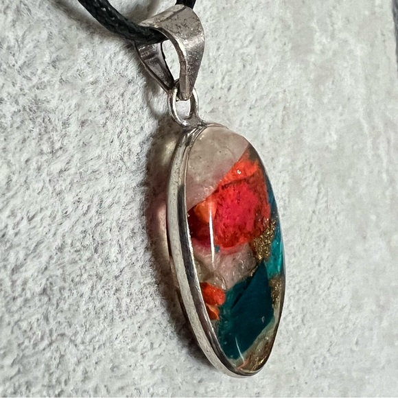 New Spiny Oyster Acrylic Silver Overlay Pendant Necklace With Cord - Picture 2 of 5